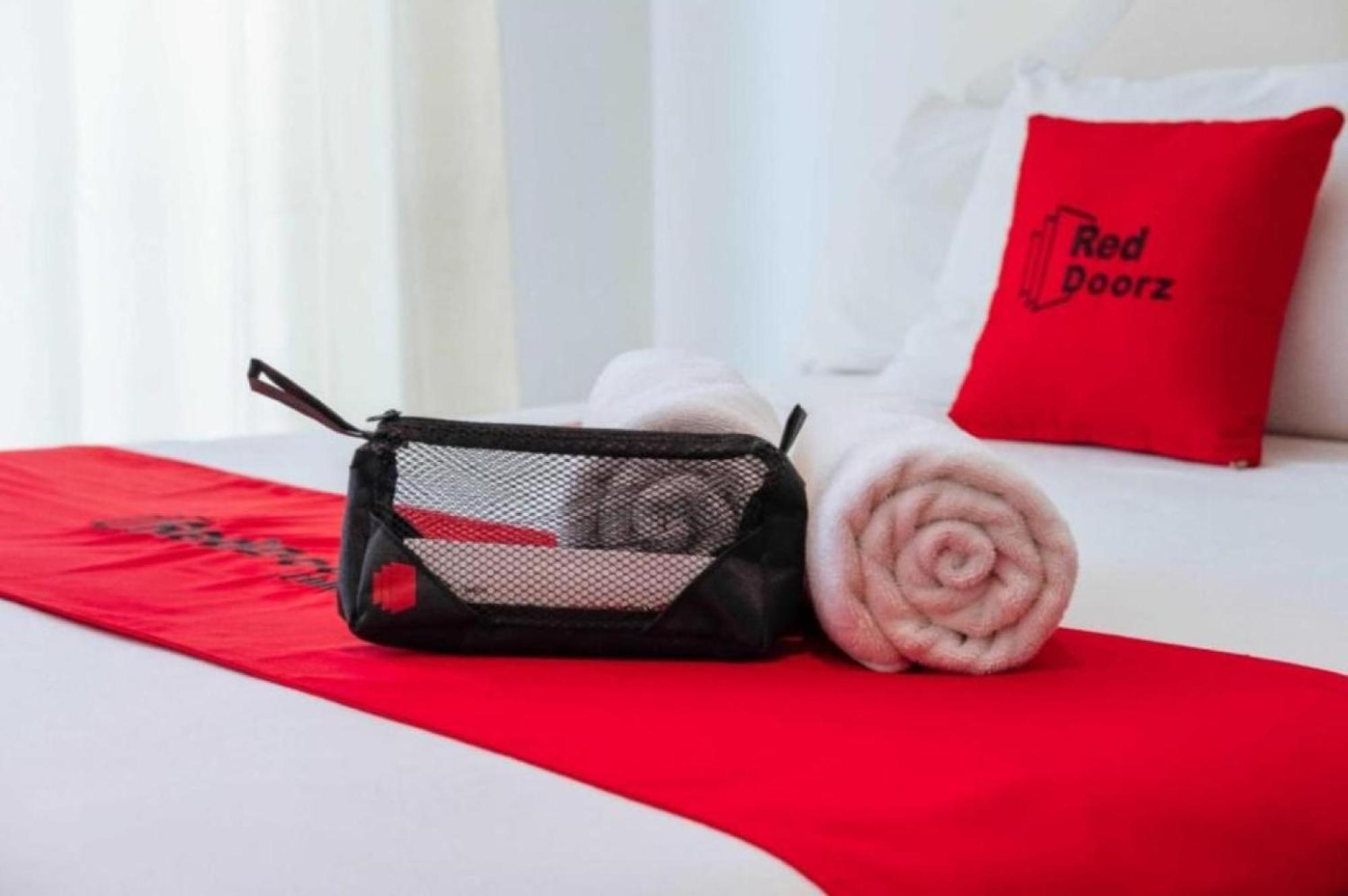 Hotel Reddoorz @ Pag Asa Rawis Legaspi à Legazpi Extérieur photo